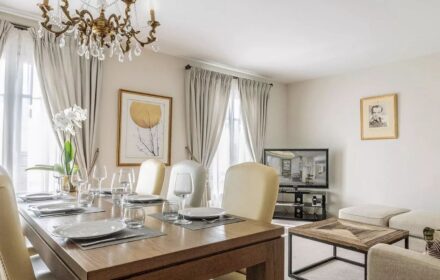 Location d&rsquo;appartement de luxe à Beaulieu-sur-Mer : l&rsquo;alternative haut de gamme à l&rsquo;hôtel